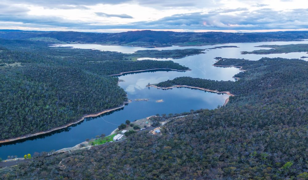 Lake Jindabyne and Snowy River